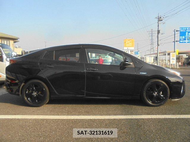 Toyota PRIUS 2016-08 238939-6