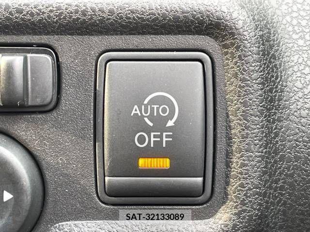 Nissan NOTE 2013-08 365476-10