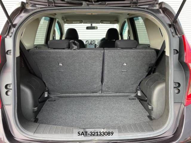 Nissan NOTE 2013-08 365476-9