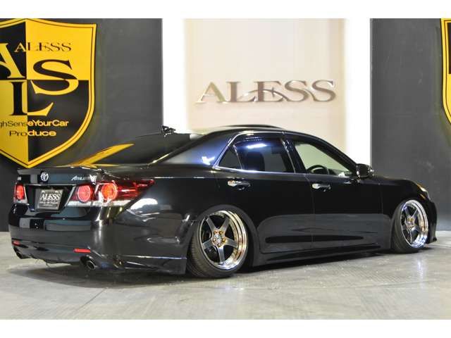 Toyota CROWN SEDAN 2015-12 2260-2