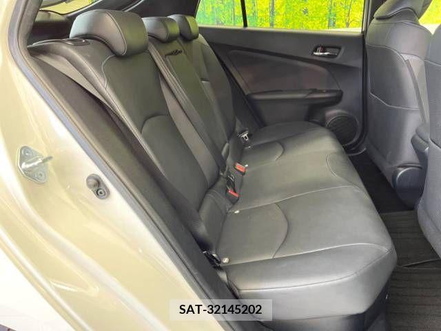Toyota PRIUS 2016-06 282951-9
