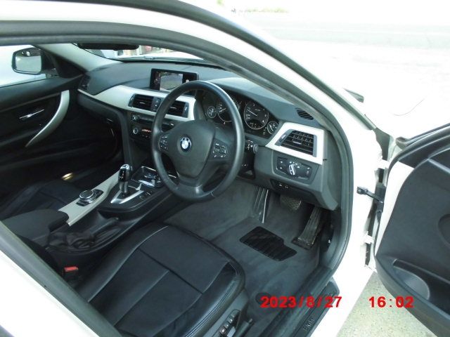 Bmw 3 SERIES 2015-08 11738-9