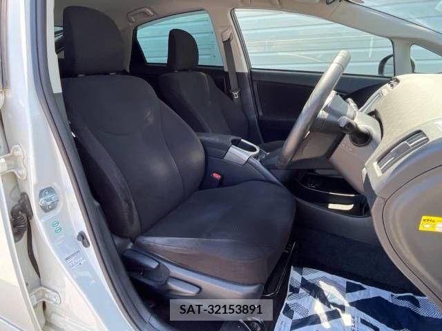 Toyota PRIUS 2014-09 322063-8