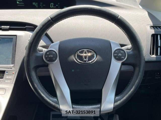 Toyota PRIUS 2014-09 322063-11