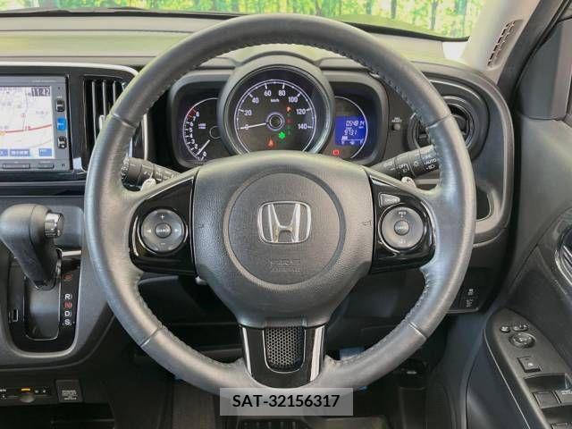 Honda N-ONE 2017-08 329311-11