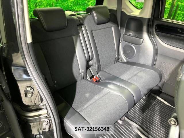 Honda N BOX CUSTOM 2016-10 243268-9