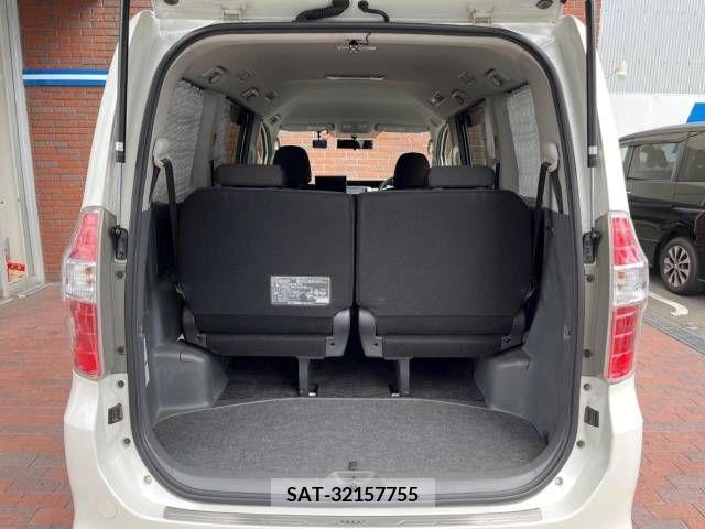 Toyota NOAH 2010-02 365149-12