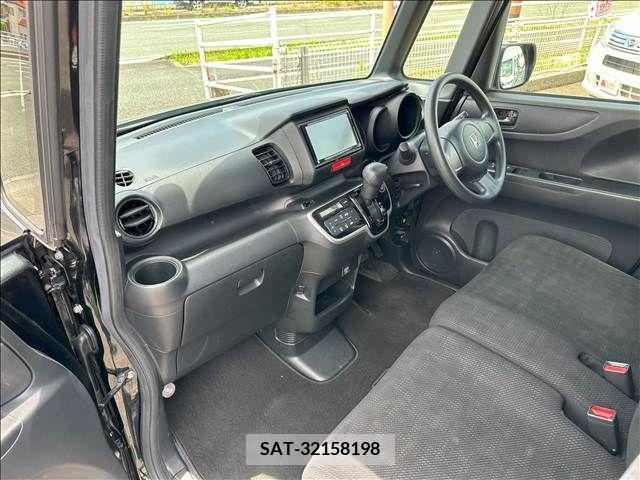 Honda N BOX 2017-09 306724-25
