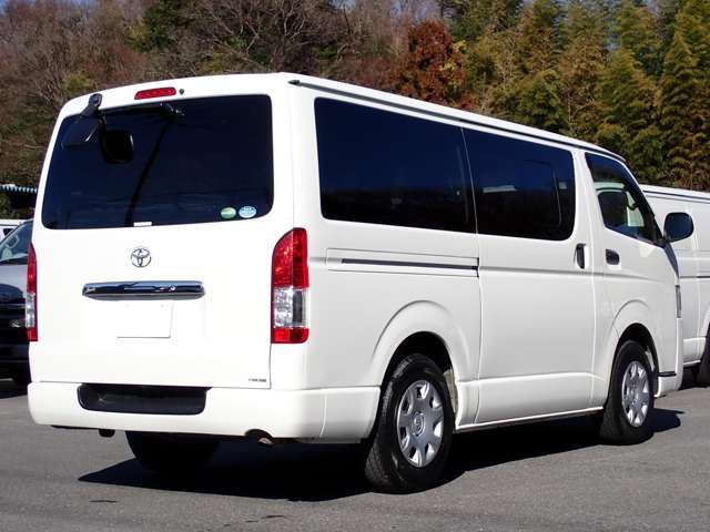 Toyota HIACE VAN 2017-04 19311-1
