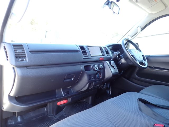 Toyota HIACE VAN 2017-04 19311-18