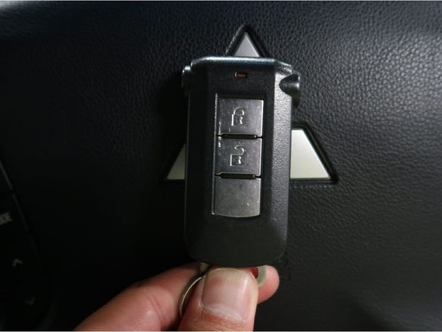 Mitsubishi DELICA D5 2015-03 16922-29