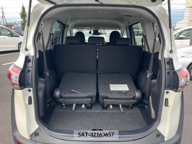 Toyota SIENTA 2019-01 368204-11