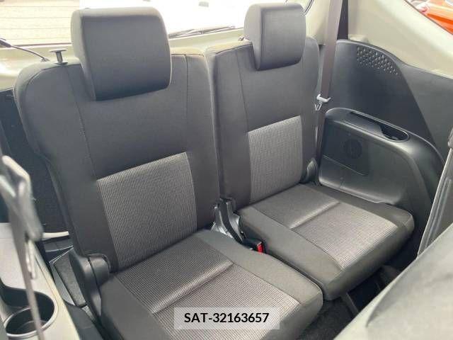 Toyota SIENTA 2019-01 368204-10