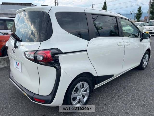 Toyota SIENTA 2019-01 368204-18