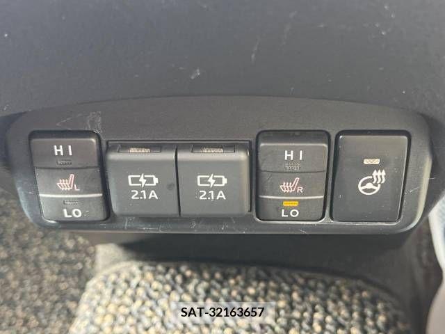 Toyota SIENTA 2019-01 368204-7