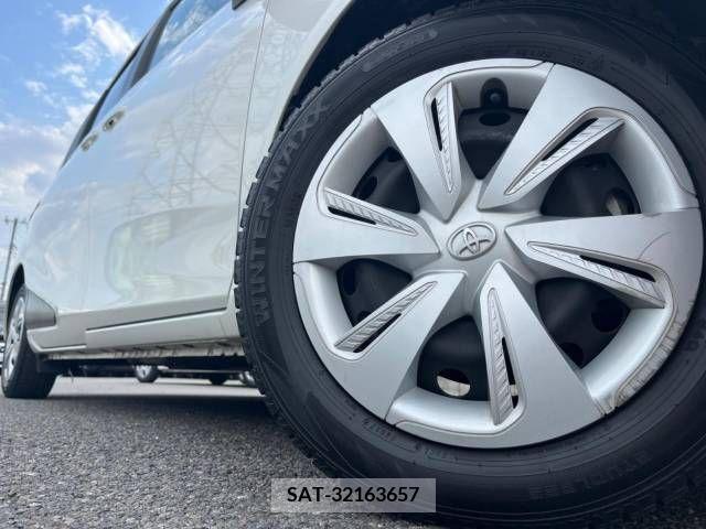Toyota SIENTA 2019-01 368204-14