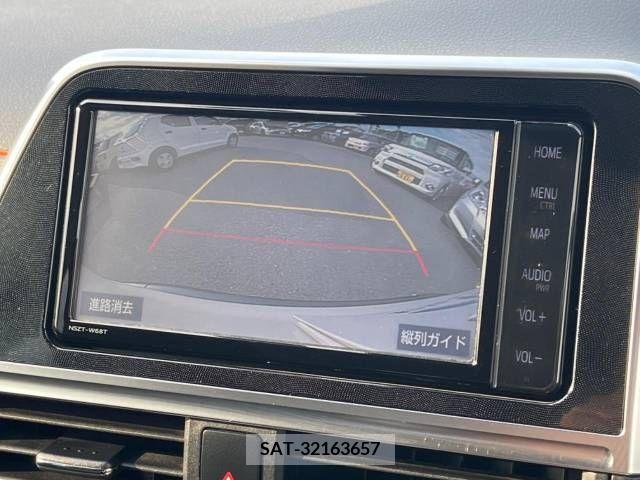 Toyota SIENTA 2019-01 368204-5