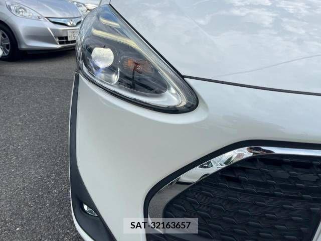 Toyota SIENTA 2019-01 368204-13