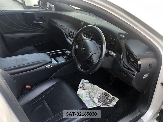 Lexus LS 2018-01 221020-1