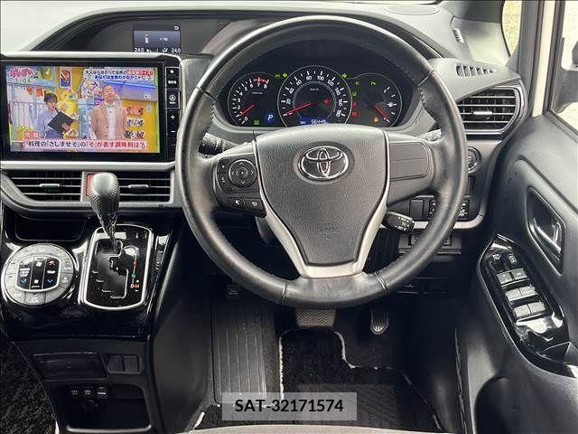 Toyota NOAH 2020-07 279482-5