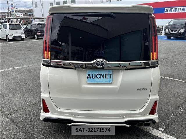 Toyota NOAH 2020-07 279482-14