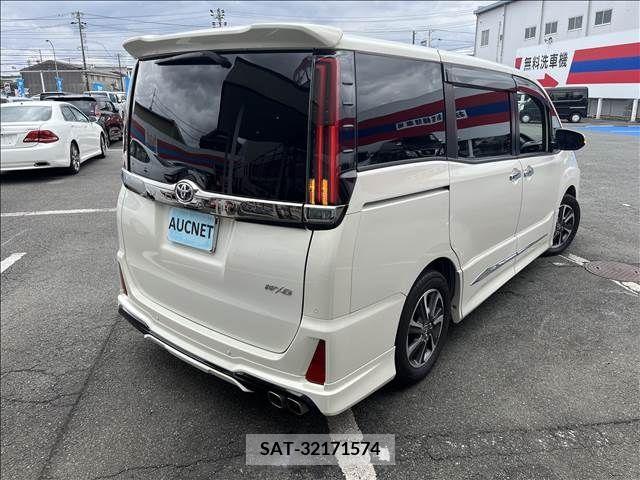 Toyota NOAH 2020-07 279482-16