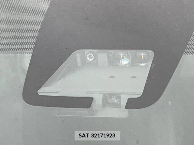 Toyota NOAH 2019-01 385563-4