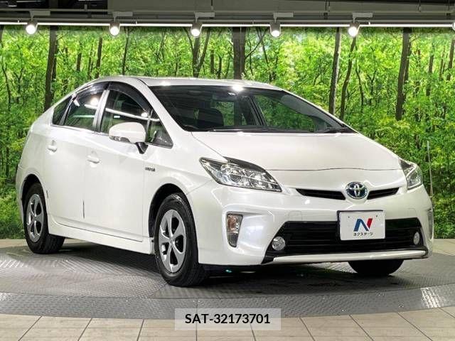 Toyota PRIUS 2015-10 322061-16