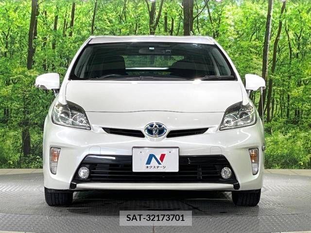 Toyota PRIUS 2015-10 322061-14