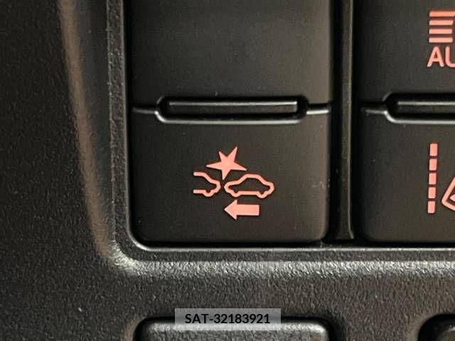 Toyota NOAH 2021-03 214124-4