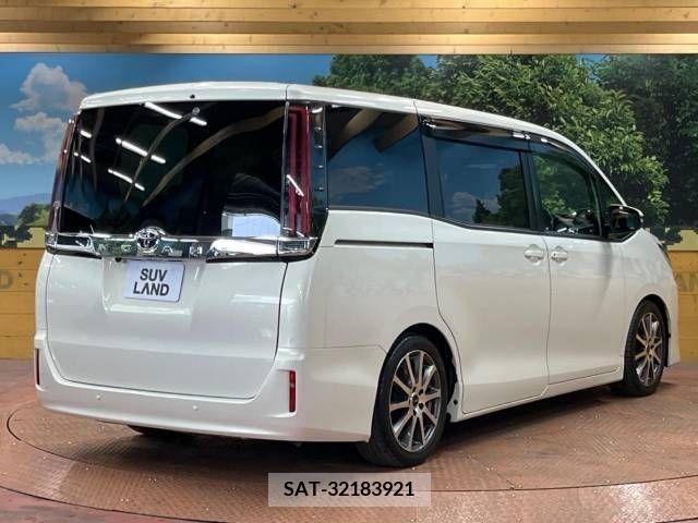 Toyota NOAH 2021-03 214124-18