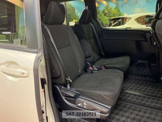 Toyota NOAH 2021-03 214124-9