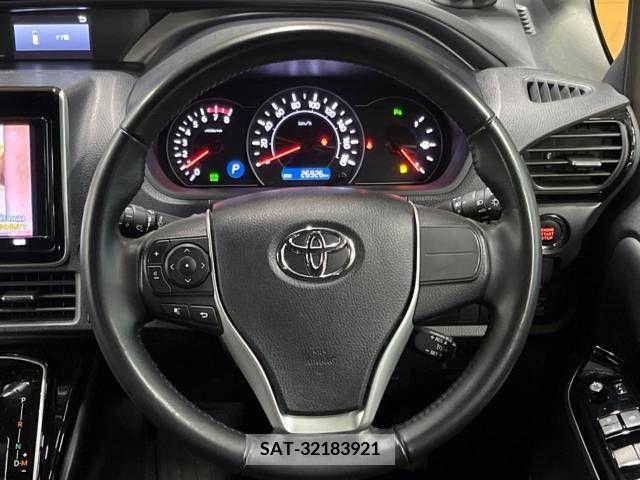 Toyota NOAH 2021-03 214124-11