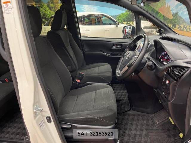 Toyota NOAH 2021-03 214124-8