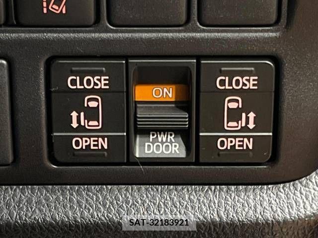 Toyota NOAH 2021-03 214124-5