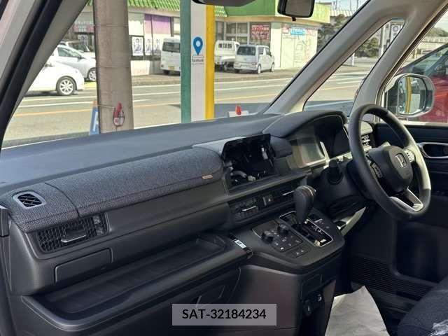 Honda e 2024-01 217411-16