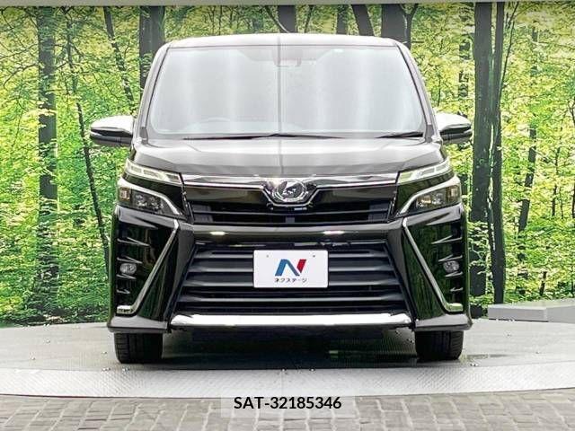 Toyota VOXY 2017-12 370419-17