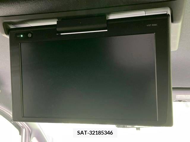 Toyota VOXY 2017-12 370419-3