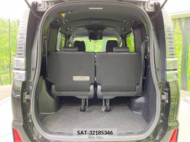 Toyota VOXY 2017-12 370419-14