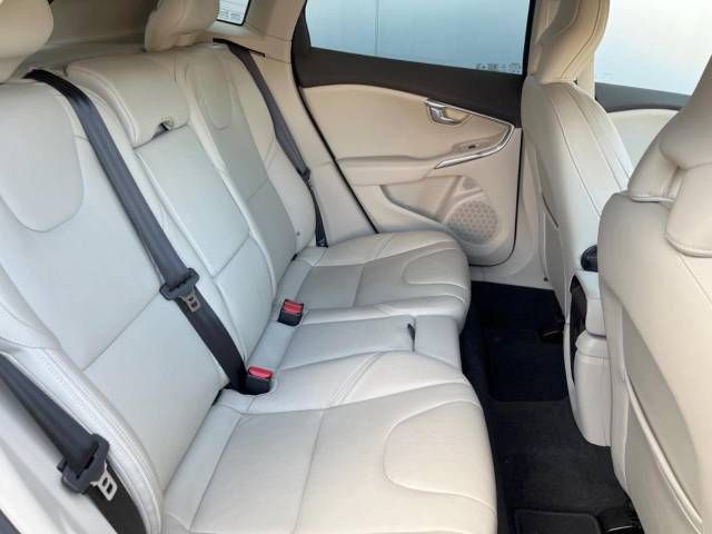 Volvo CROSS COUNTRY 2017-12 191566-17