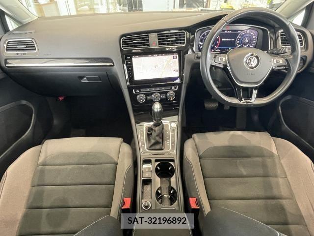 VolksWagen GOLF 2019-05 320298-12