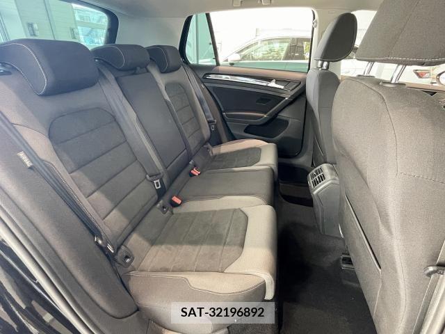 VolksWagen GOLF 2019-05 320298-15