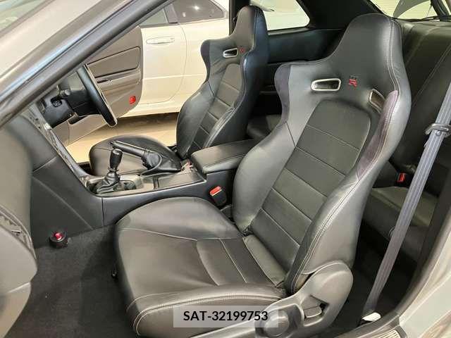 Nissan SKYLINE GT-R 2002-07 371809-17