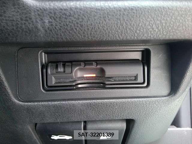 Nissan JUKE 2013-03 337298-9