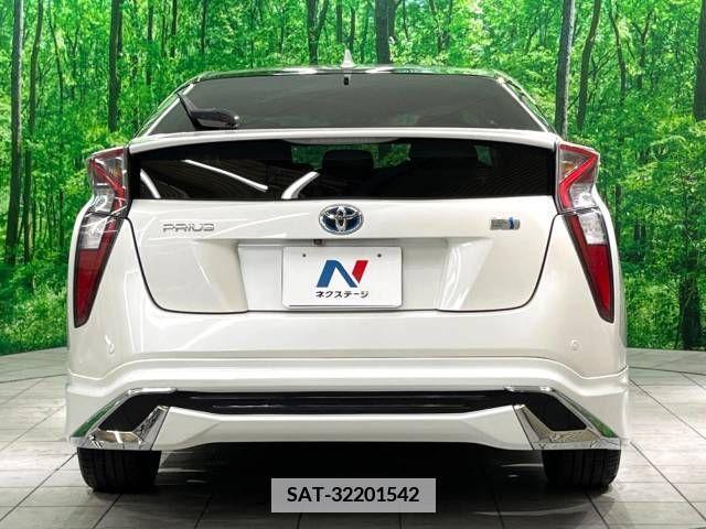 Toyota PRIUS 2016-02 347462-15