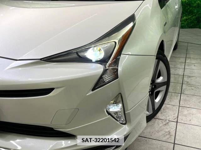 Toyota PRIUS 2016-02 347462-12