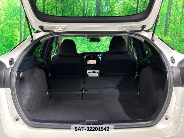 Toyota PRIUS 2016-02 347462-10
