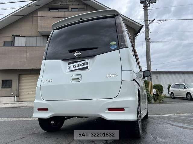 Nissan ROOX 2010-08 334249-2