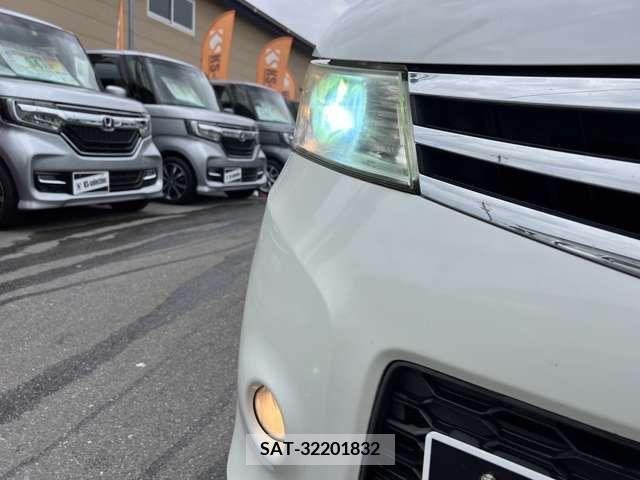 Nissan ROOX 2010-08 334249-11