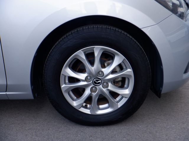 Mazda DEMIO 2019-07 23069-18